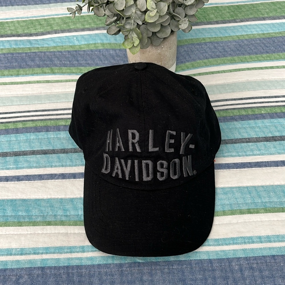 NWOT Harley Davidson fitted hat
